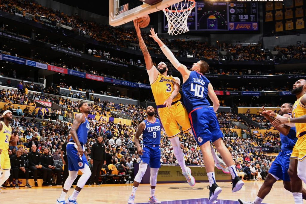 Anthony Davis of the Los Angeles Lakers shoots the ball during the game against the LA Clippers on October 20, 2022 at Crypto.com Arena in Los Angeles, California. Photo by Andrew D. Bernstein/NBAE via Getty Images
