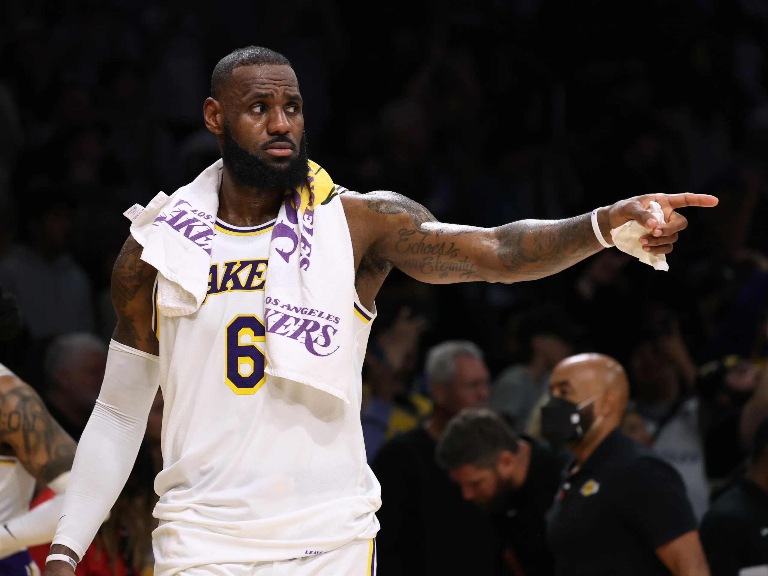 Lakers LeBron james scaled